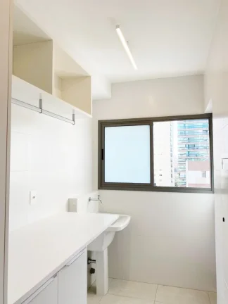 Imagem Apartamento 192M², 3Q, 3 Suítes, 4 Banheiros, 4 Vagas, 1 Lavabo, Varanda Gourmet, Academia, Piscina Adulto e Infantil, Churrasqueira, Quadra Gramada.