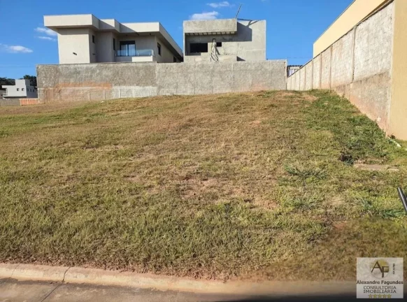 Lote em Condomínio Fechado para Venda em Senador Canedo, Jardins Barcelona