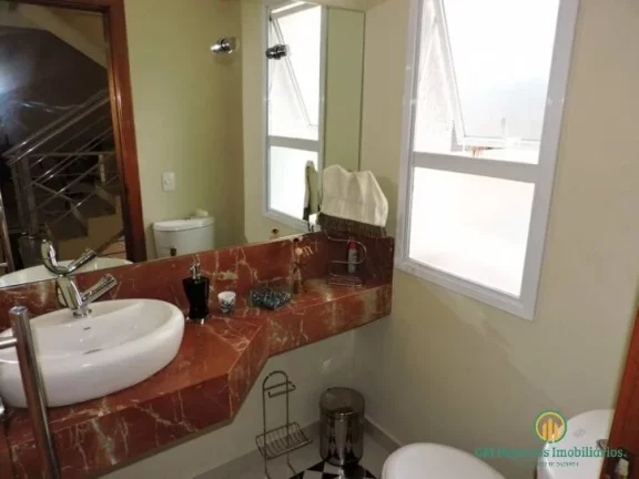 Imagem Nova, moderna, 4 suítes e 7 vagas cobertas - Jd Colonial