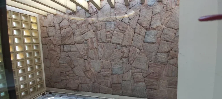 Imagem Excelente imóvel comercial com 3 vagas de recuo , 6 salas sendo com moveis embutidos de excelente q...