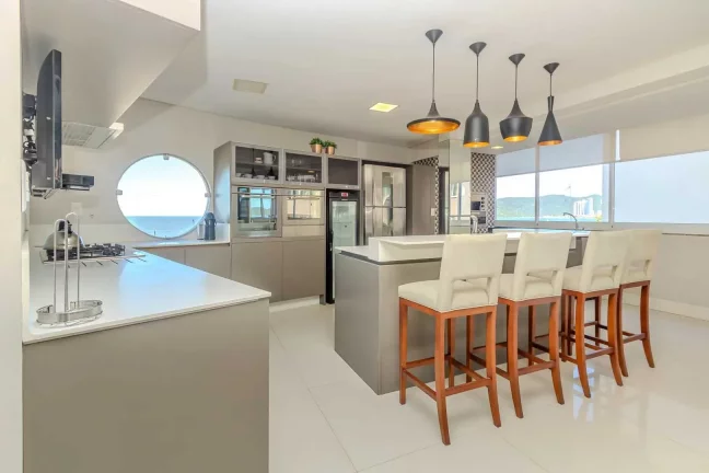 Imagem Apartamento de 3 suites e 1 vaga de garagem frente mar em Balneário Camboriú/SC