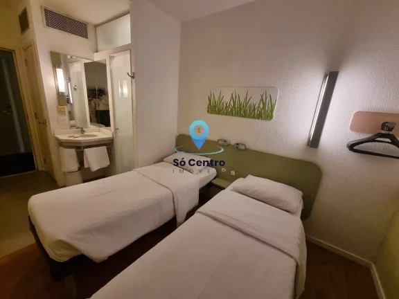 Imagem Kitnet à venda na Av Bias Fortes, número 780, em Lourdes, Belo Horizonte. Com 13.64m², 1 dormitó...