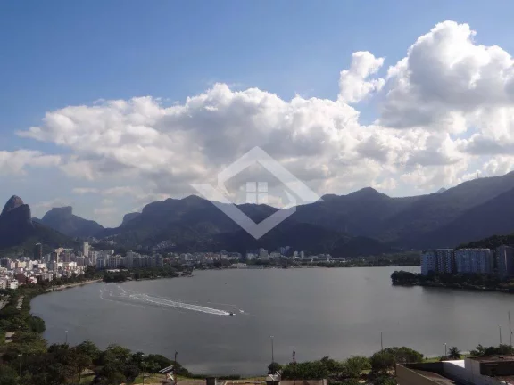 Imagem Luxo à Beira da Lagoa: Cobertura Duplex com 380 m2 em Copacabana