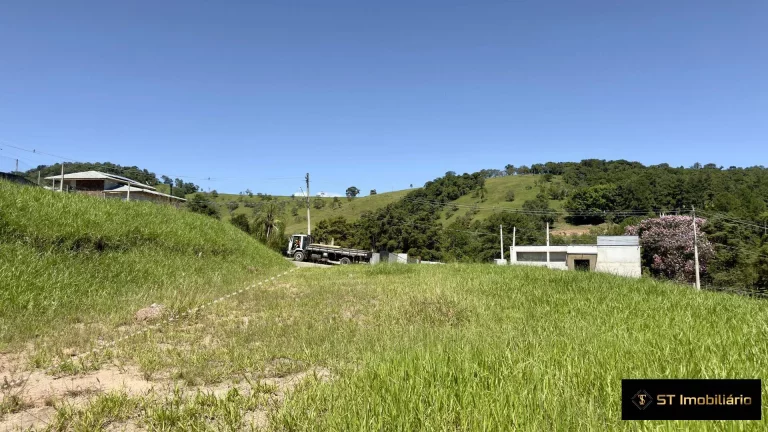 Imagem Terreno à venda em Nazaré Paulista - Condomínio próximo à Represa!