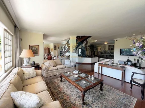 Imagem Casa em Condomínio a Venda no bairro Granja Viana - Carapicuíba, SP