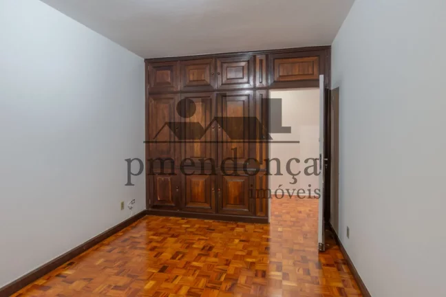 Imagem Apartamento em Higienópolis com 3 quartos (1 suíte) e 2 vagas, 210 m²