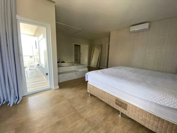 Imagem Casa mobiliada no Condomínio Caledônia com 4 dormitórios sendo 3 suítes e 4 vagas em Camboriú