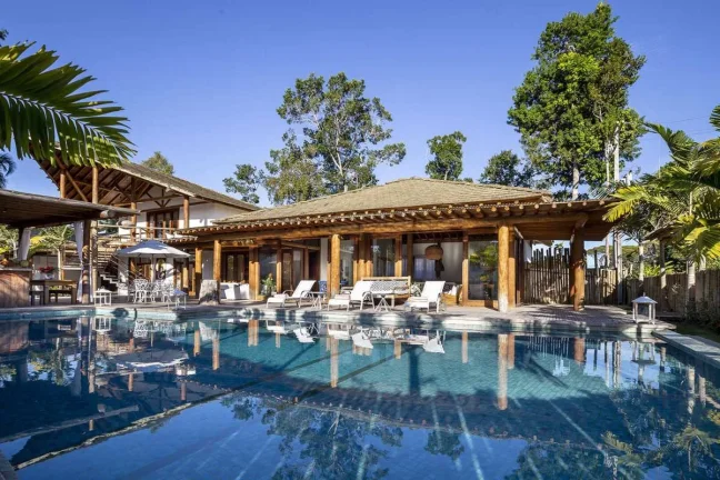 Imagem Casa de luxo à venda em Trancoso/BA com alta rentabilidade na locação — oportunidade exclusiva para investidores.