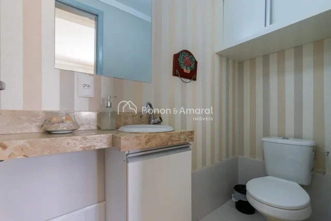 Imagem Sobrado, espaçoso, reformado, clean, amplo quintal, ótimo condomínio
Exclusivo pra você!
No anda...