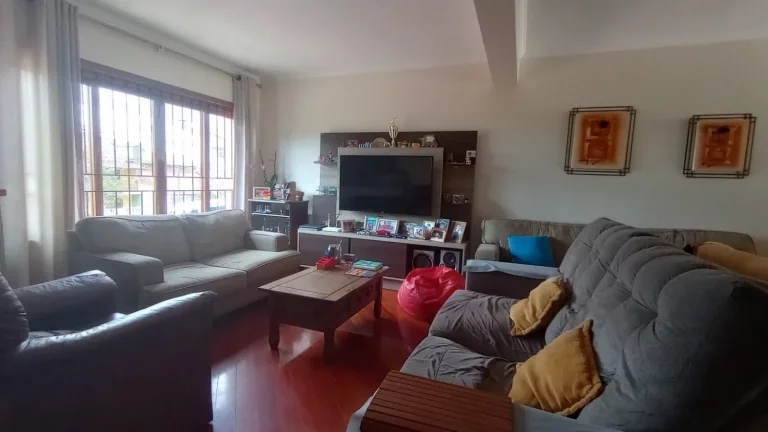 Imagem Casa com 3 Quartos à Venda, 220 m² em Espírito Santo - Porto Alegre