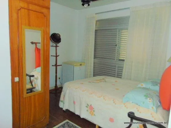 Imagem Pitangueiras - Uma quadra do mar - 135 m² úteis - Garagem.