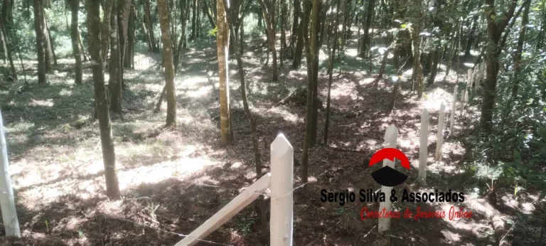 Imagem Terreno a Venda Localizado na Região da Vila Natal em Campos do Jordão -SP.
