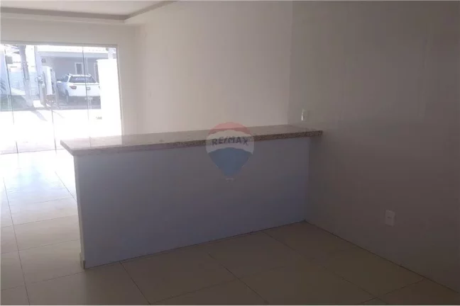 Imagem Excelente Oportunidade: Casa de 3 Quartos em Condomínio com Infraestrutura Completa