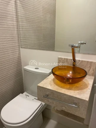 Imagem Apartamento encantador com 3 dormitórios, todos com armários planejados. A suíte principal inclui...