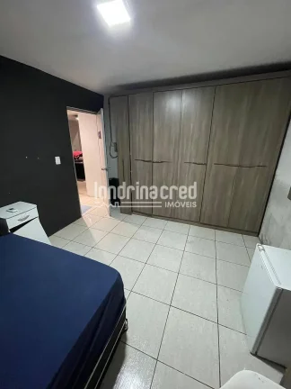 Imagem Casa à Venda na Zona Norte de Londrina com Piscina, 2 Quartos, Escritório e Excelente Localização Próxima à Av. Saul Elkind