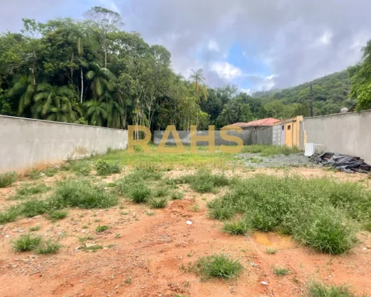 Imagem Terreno Plano à venda no Bairro Paranaguamirim em Joinville por R$450.000,00 Terreno com área tota...