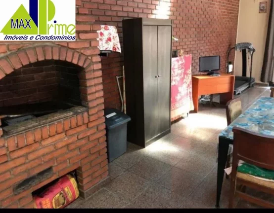 Imagem Alugue este incrível sobrado no Tatuapé, São Paulo, com 4 dormitórios, suíte com hidro, salão de festas e 2 vagas cobertas. Não perca essa oportunidad
