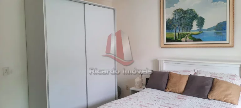 Imagem Casa Duplex c/ 4 Dormitórios à Venda, 150 m² no Peró - Cabo Frio/RJ
