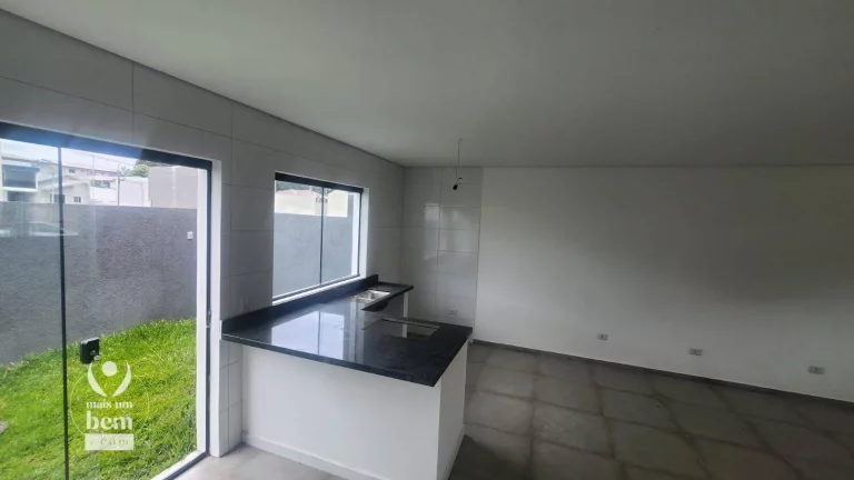 Imagem Sobrado com 3 dormitórios à venda, 132 m² por R$ 530.000,00 - Campo de Santana - Curitiba/PR