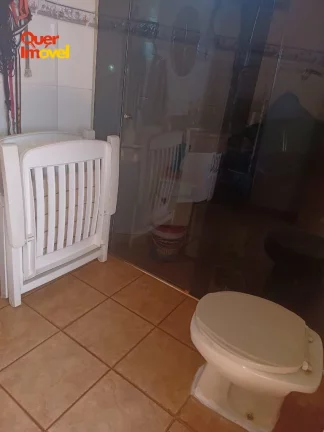 Imagem Impecável casa em condomínio à venda em Ribeirão Preto-SP, no Royal Park, com 3 suítes, 3 vagas e 480m². Venha conhecer!