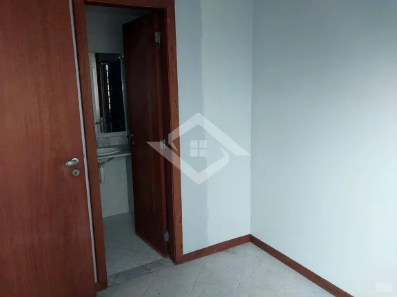 Imagem Casa 5 qrtos (2 Suítes), 2 Salões. Cond. Parque dos Girassois, Campo Grande