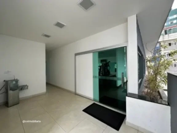 Imagem Vendo apartamento de 3 quartos , 2 vagas cobertas de garagem, suíte e banho social com armários em...
