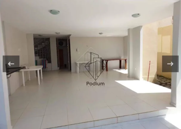 Imagem Casa com 03 pavimentos, com 03 quartos sendo 01 suítes, perto de tudo, padarias, hospitais, restaurante no Bairro do Expedicionários - CA0188