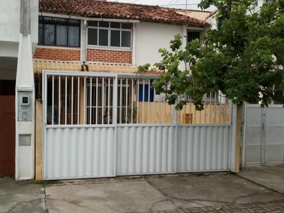 CASA RESIDENCIAL em Cabo Frio - RJ, Ville Blanche