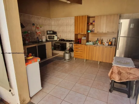 Imagem Casa para Venda em Limeira, Jardim Santa Adélia, 3 dormitórios, 1 suíte, 1 banheiro, 3 vagas