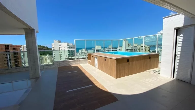 Imagem Cobertura Linear, 04 Quartos, 02 Suites, Area de Lazer, Jacuzzi, 03 Vagas de Garagem, Vista p/ o Mar, Praia do Morro, Guarapari - ES