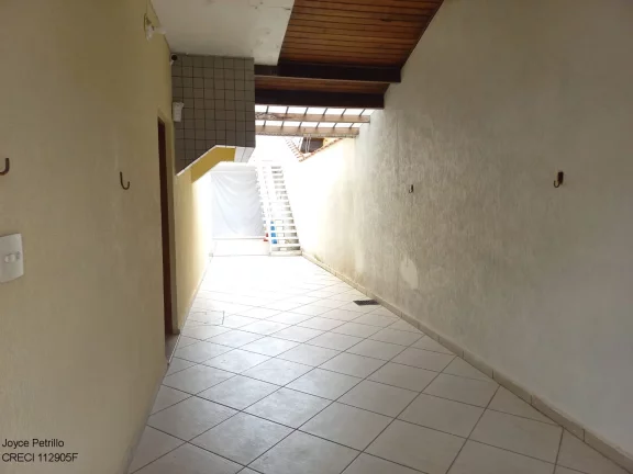 Imagem Casa com 6 dormitórios e a 600m da praia. A venda em Peruíbe