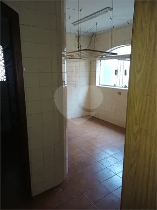 Imagem Sobrado à venda ou para alugar com 5 quartos, sendo 1 suíte, em Alto de Pinheiros, São Paulo - SP