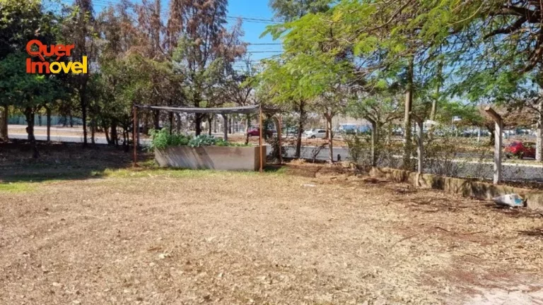 Imagem Impecável casa comercial à venda em Ribeirão Preto-SP, no bairro Ribeirânia: 4 quartos, 2 suítes, 2 salas, 5 banheiros, 4 vagas, 450 m².