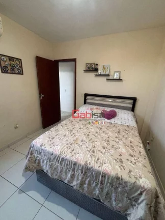 Imagem Apartamento com 2 dormitórios à venda, 73 m² por R$ 325.000,00 - Estação - São Pedro da Aldeia/RJ