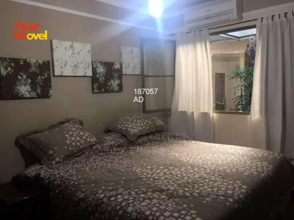 Imagem Casa à venda no Jardim Paulistano, Ribeirão Preto-SP: 3 quartos, 1 suíte, 2 salas, 4 banheiros, 3 vagas de garagem. 206 m². Zona leste! Quer Imóvel Negócios Imobiliários.