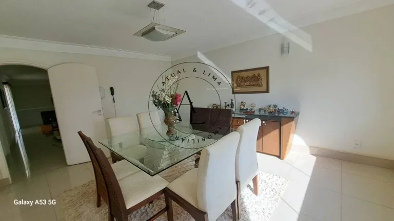 Imagem Casa à venda em Campinas, Parque Taquaral, com 4 suítes, área gourmet, piscina, 1260m2!