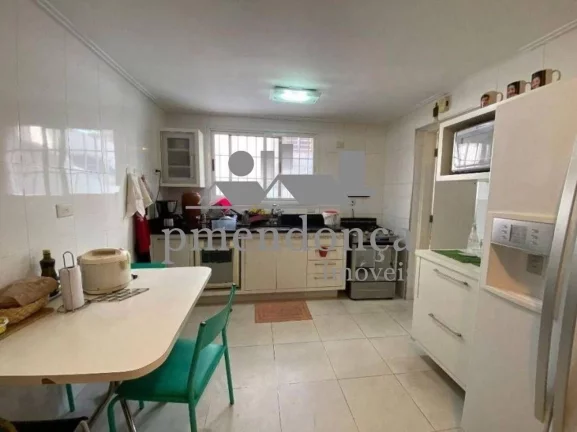 Imagem Casa de Vila em rua fechada a poucas quadras do Parque da Agua Branca.