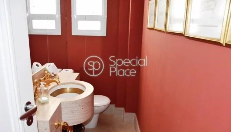 Imagem Excelente apartamento com 250m², reformado, espaços generosos, com terraço e excelente localizaç...