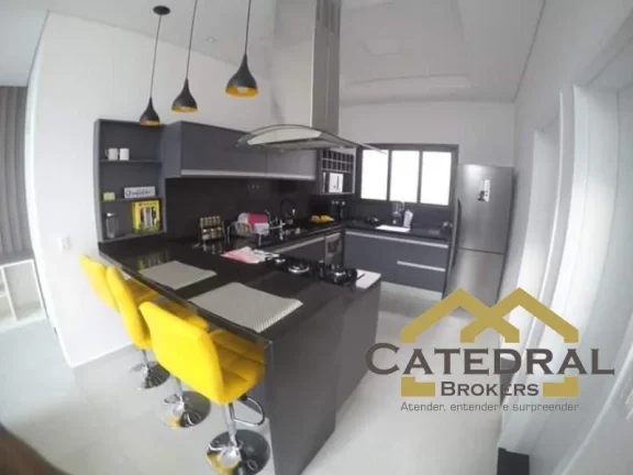 Imagem Sobrado com 300m² de área construída de 3 dormitórios por R$1.600.000,00 em Jundiaí/SP