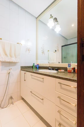 Imagem Vendo Apartamento com três quartos - Tijuca, Rio de Janeiro/RJ