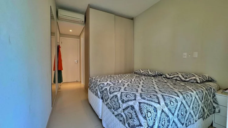 Imagem Apartamento pé na areia à venda na Riviera de São Lourenço Módulo 07: 3 quartos, 3 suítes, 3 salas, 3 vagas de garagem - 161,85m².