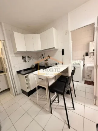 Imagem Apartamento 3 dormitórios, sendo 1 suíte, sala para 2 ambientes, pisos em madeira, sacada com vidr...