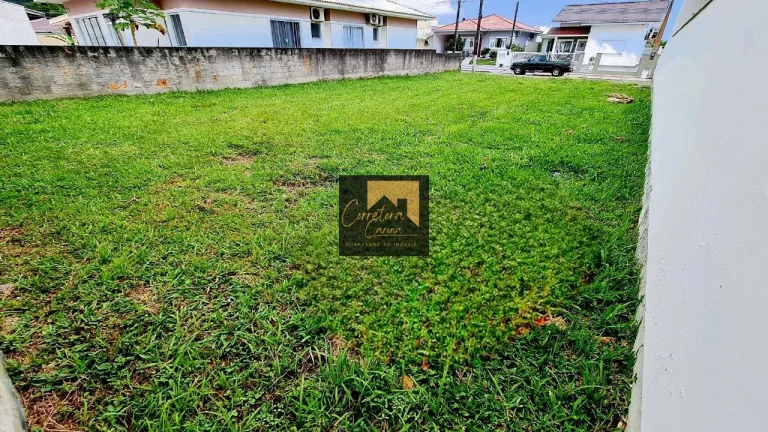 Imagem Terreno plano de 300 m² em condomínio fechado! Localizado na Praia de Fora a 600 metros da Praia! ...