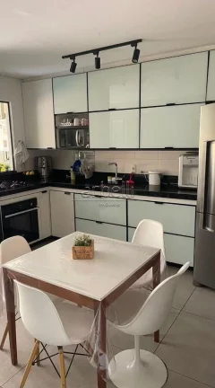 Imagem Apartamento com 70M², 2 dormitórios, sala, cozinha, área de serviços, varanda e 1 vaga de garage...