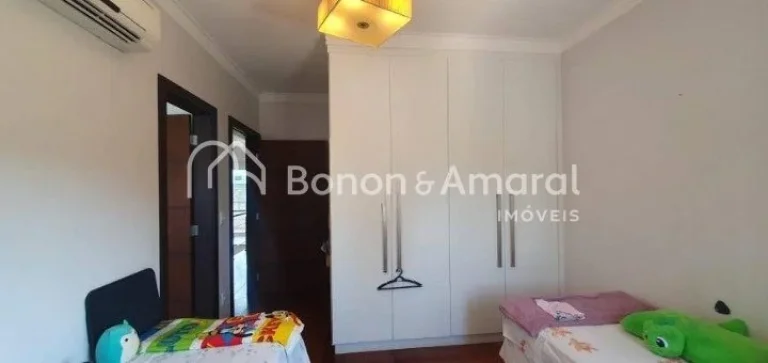 Imagem Lindo e confortável sobrado, com projeto moderno. A residência possui piso térreo com Hall de ent...