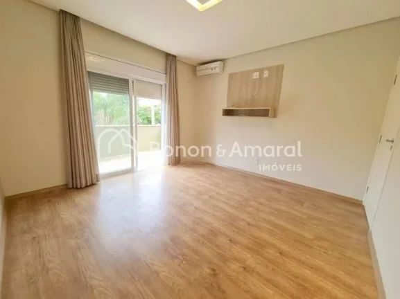 Imagem Casa à venda no condomínio Swiss Park. 3 quartos e 3 suítes, 220m²