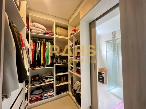 Imagem Excelente Casa em Condomínio Fechado à Venda no Bairro Vila Nova em Joinville. Casa de alto padrã...