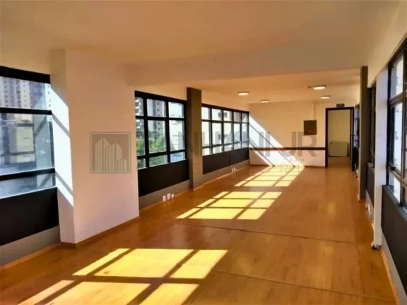 Imagem Oportunidade única: Casa comercial à venda em Indianópolis, São Paulo-SP, com 16 salas e 1.336,00 m² de área.