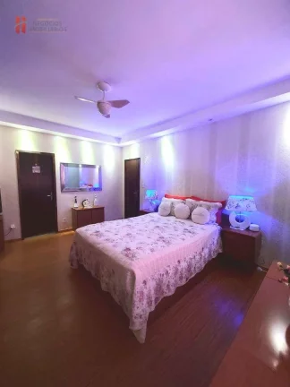Imagem Casa de condomínio com 3 quartos à venda, 350 m² por R$ 2.800.000 - Jardim Vinte e Cinco de Agosto - Duque de Caxias/RJ