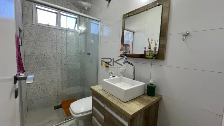 Imagem APARTAMENTO NA BARRA DA LAGOA COM 2 DORMITÓRIOS,2 BANHEIROS,SALA 2 AMBIENTES